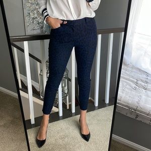 In new condition! Used a couple times. Skinny ankle pants by Gap